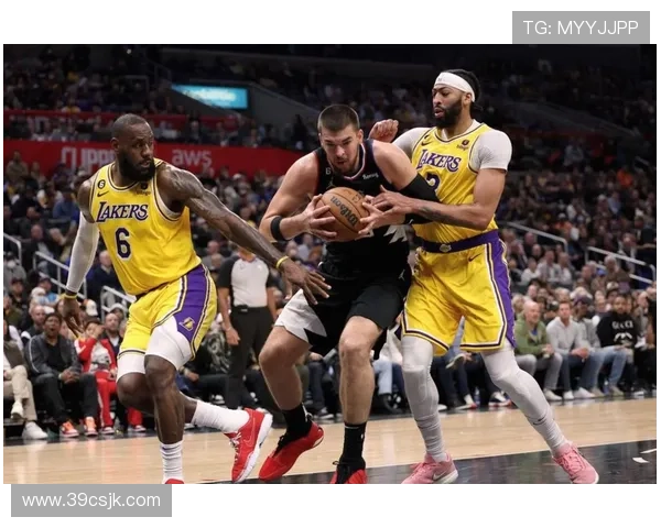 加兰复出战勇士 首秀辅佐小卡 加兰复出战勇士 首秀辅佐小卡