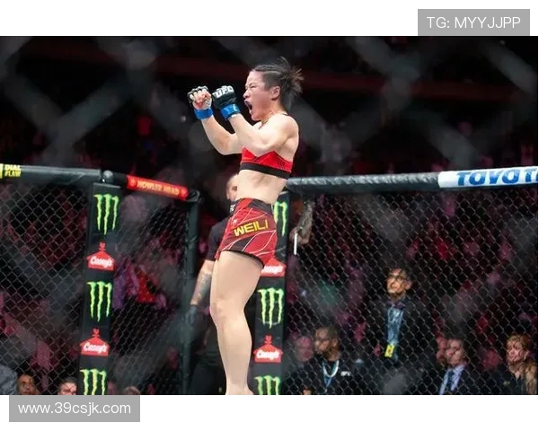 创历史!张伟丽乔安娜首入UFC名人堂 创历史!张伟丽乔安娜首入UFC名人堂